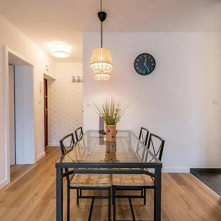 3-room 50m From Main Market *